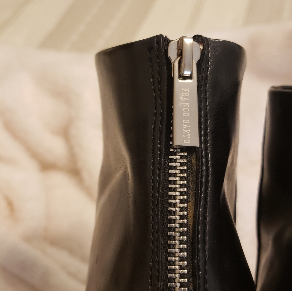 Boots - Picture 4 of 6